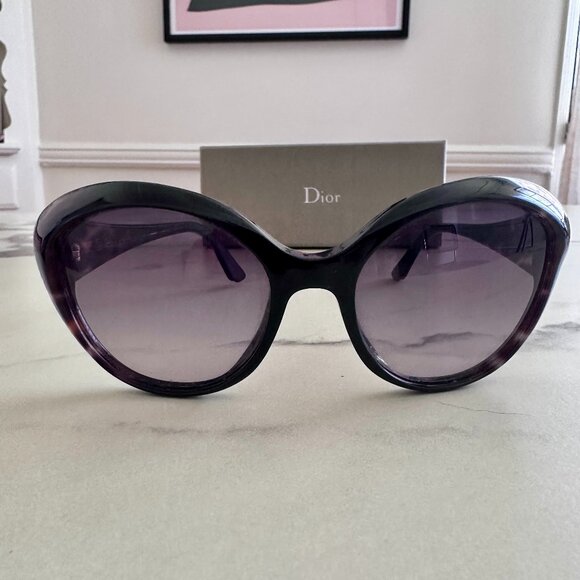 Authentic Dior Tortoise Cateye Sunglasses - Picture 1 of 7